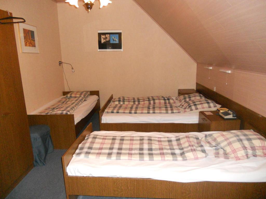 Hotel Ten Putte Гістел Номер фото