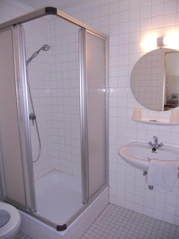 Hotel Ten Putte Гістел Номер фото